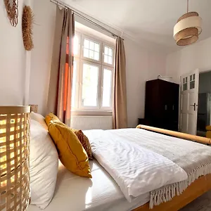 https://agapella-apartamenty-apartament-goyki-200-m-from-the-beach.sopothotels.com